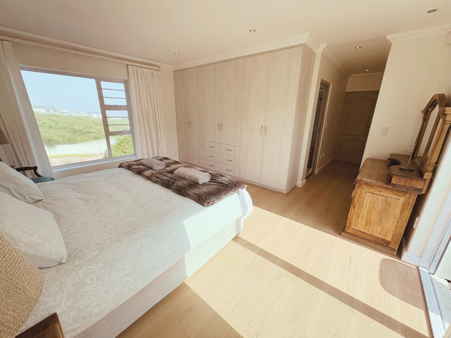 4 Bedroom Property for Sale in Yzerfontein Western Cape